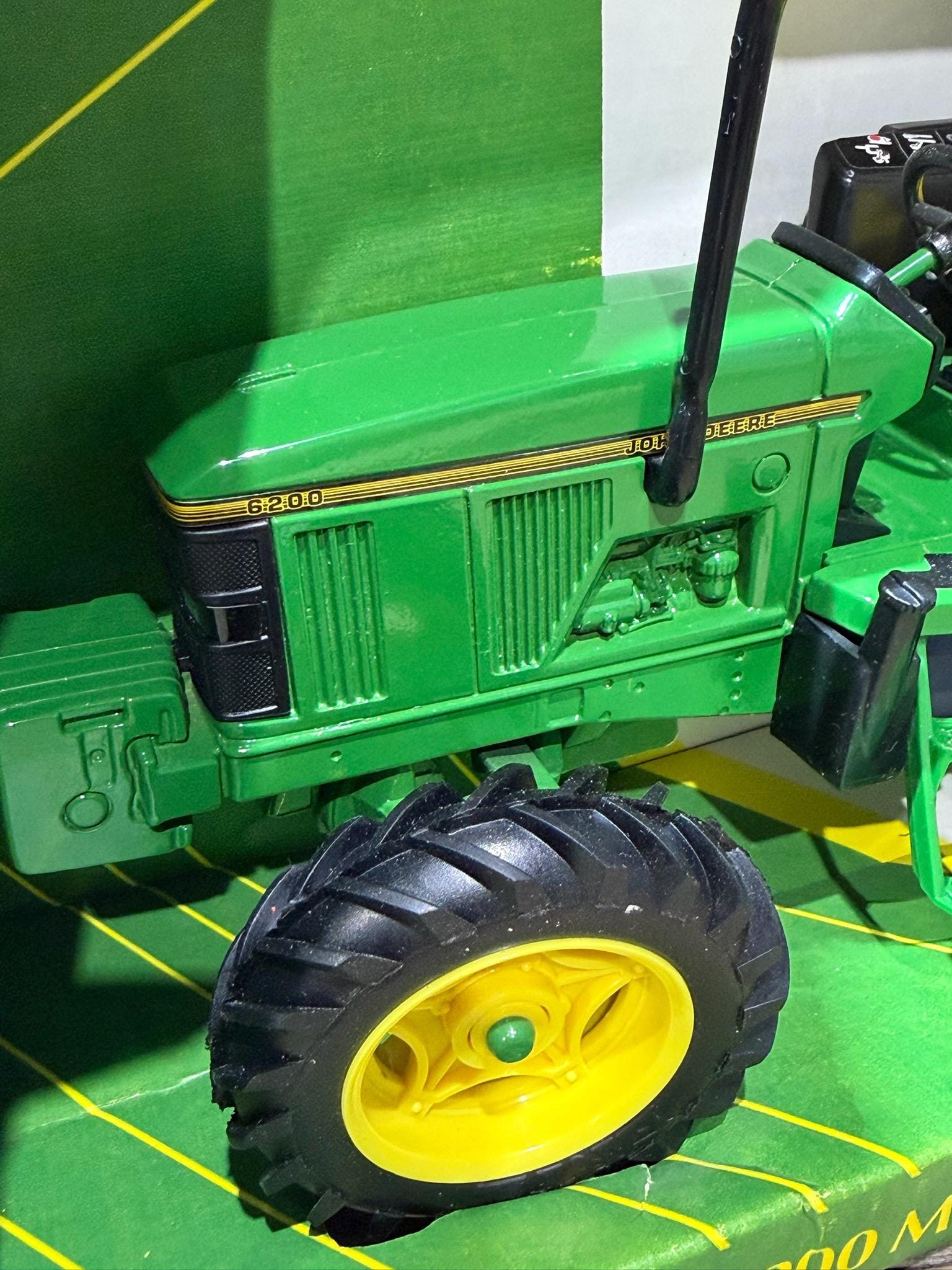 JOHN DEERE 6200 MFWD トラクター 1/16 ジョンディア ERTL, John Deere 6200 MFWD Tractor, #5667, 1:16 Scale, Diecast