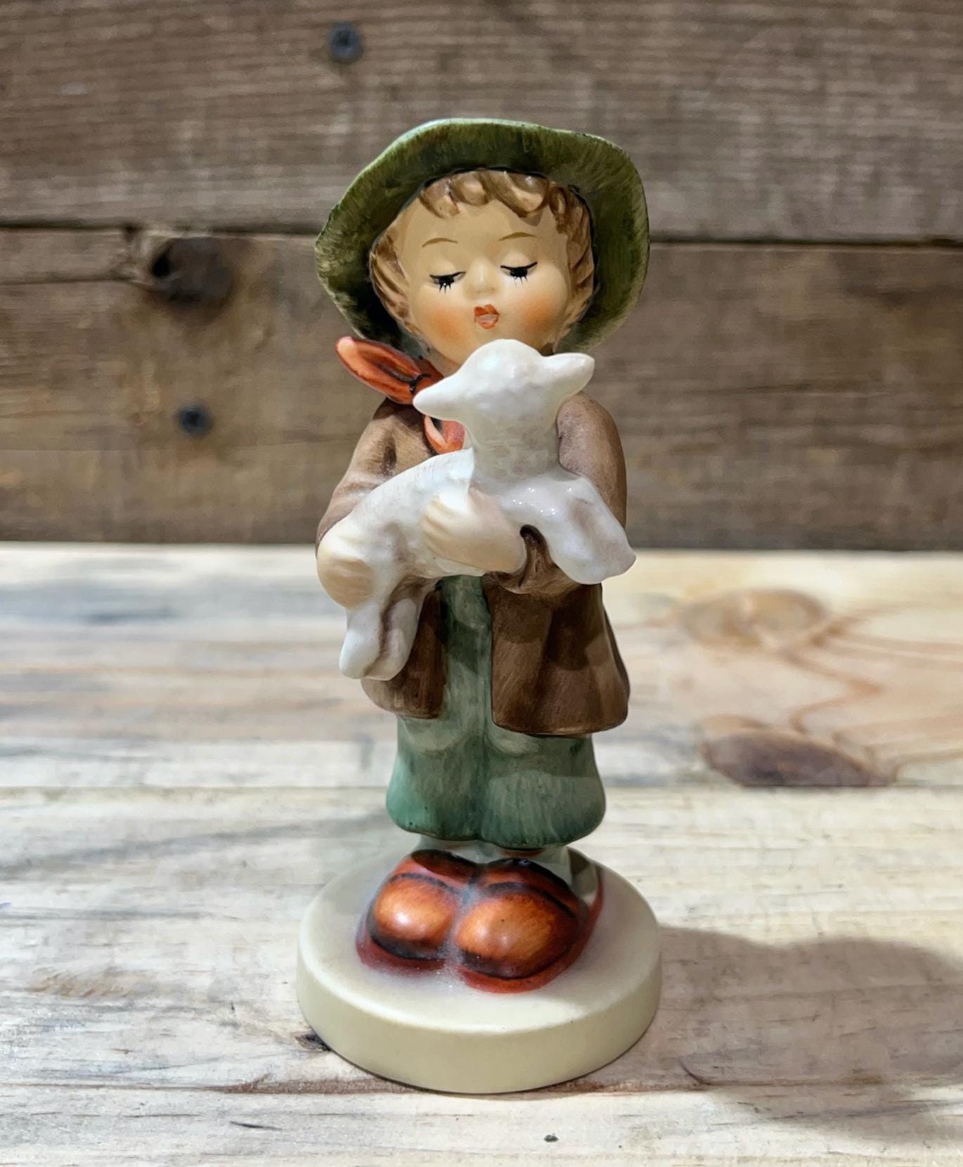 陶器製と思われるボクサーの置物　Goebel W.Germany　ドイツ　置物 陶器製と思われるボクサーの置物 Goebel W.Germany ドイツ 置物 陶器製