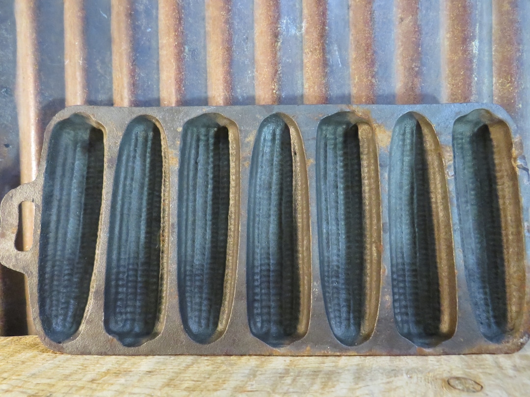 Buy Vintage Cast Iron Cornbread Mold Pan Corn Stick Pan 7S 26 Online in