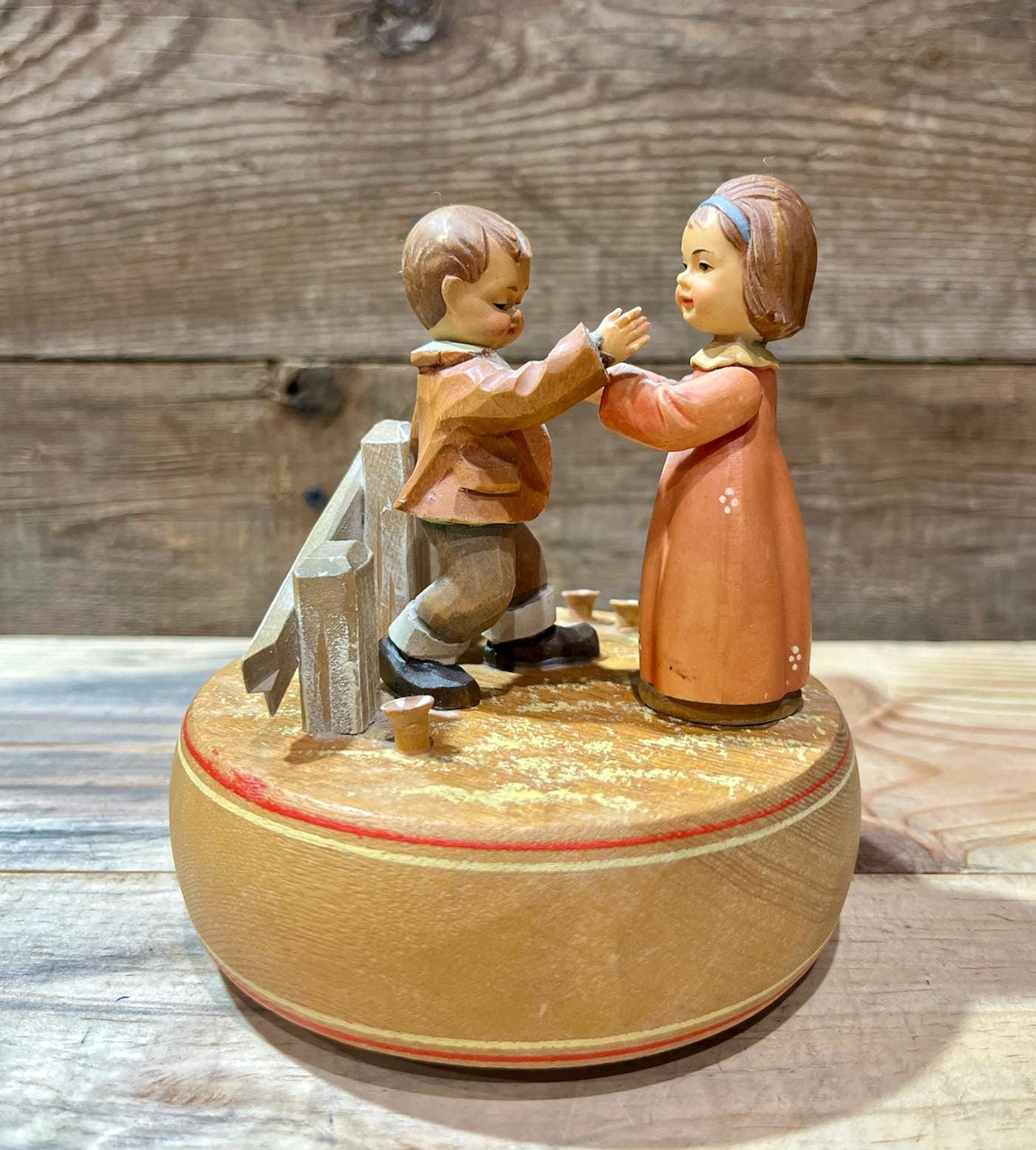 ANRI 木彫り ペア　オルゴール Reuge社製ムーブメント付 イタリア製 ANRI 木彫り ペア オルゴール Reuge社製ムーブメント付 イタリア製