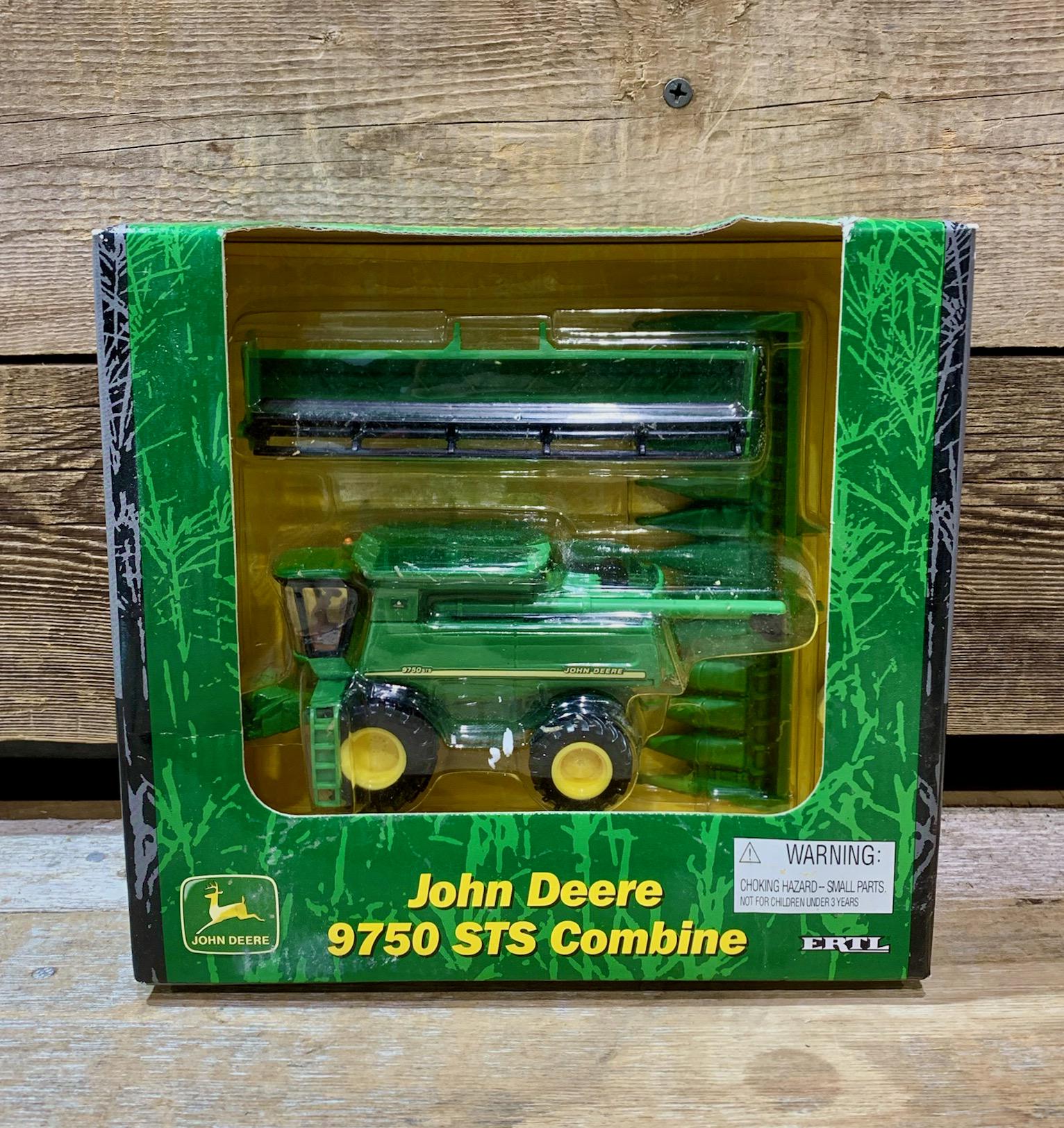 Ertl John Deere 1940 12A Combine échelle 1/16 #5601 Neuf dans sa boîte