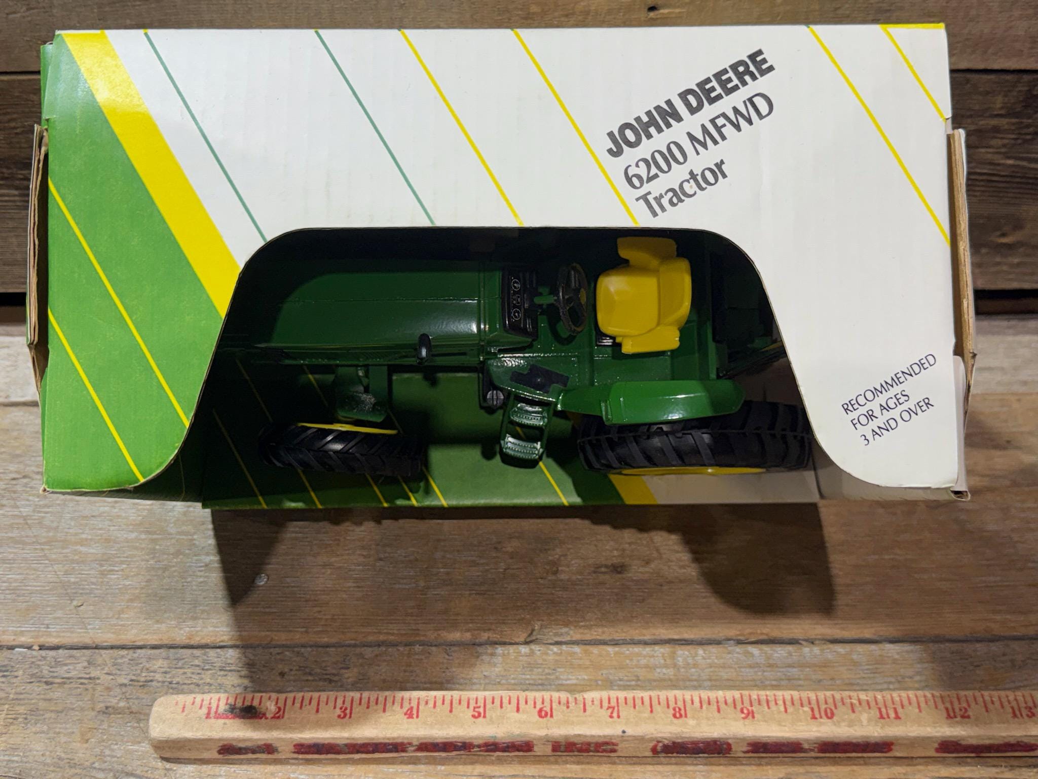 ERTL, John Deere 6200 MFWD Tractor, #5667, 1:16 Scale, Diecast