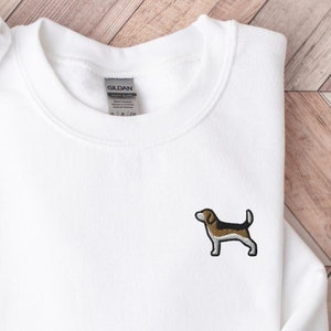 Beagle Sweatshirt Embroidered Crewneck | Cute Beagle Mom Sweater | Unisex Dog Lover Gift & Cozy Pet Owner Pullover