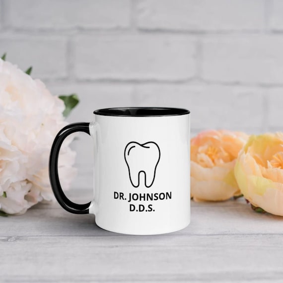Tazza personalizzata da dentista: regalo con personaggio infermiere dentista - Italia