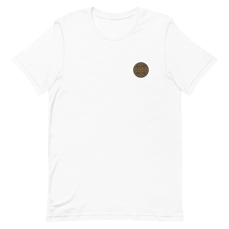 Op de afbeelding: Wit T-shirt met een bruine wafelprint op de voorkant.