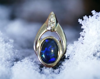 OPAL - Australian Opal Necklace