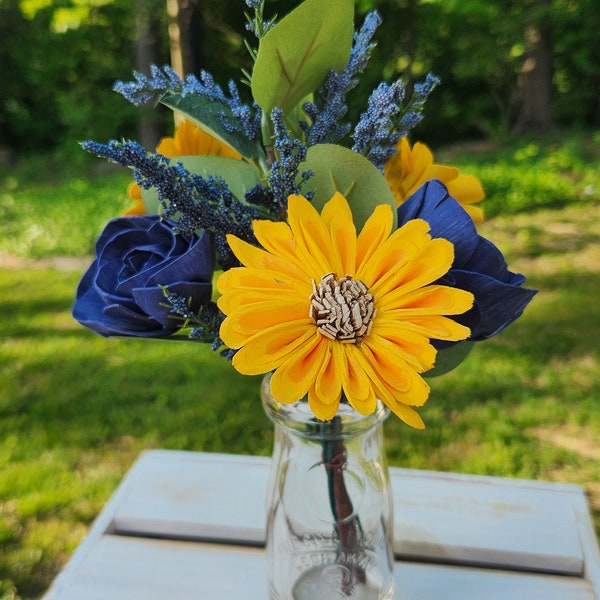 Bois de roses / Bois de tournesol / Petite composition florale / Fleurs respectueuses de l'environnement / Fleurs pour la fête des Mères / Fleurs d'anniversaire / VASE À LAIT