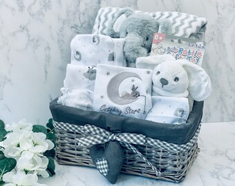 Baby Gift Basket| Neutral Baby Gift Hamper| Unisex Baby Shower Gift | Unisex Newborn Baby Gift| New Parents Gift Hamper| Baby Boy Baby Girl