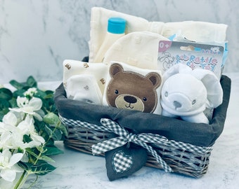 Unisex New Baby Luxury Gift Hamper| Unisex New Baby Gift| Mum To Be Gift| Baby Shower Gift| New Parents Gift |Unisex Baby Hamper|Baby Basket