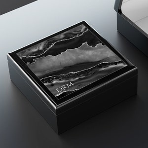 Geode Art Keepsake Box For Men - Custom, Agate Wood Men Jewelry Box, Black Ebony Wood Monogram Keepsakes Gift for Him Father Dad Christmas