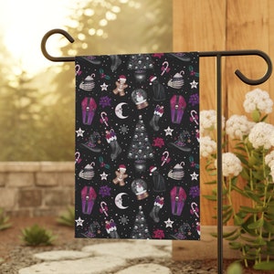 Nightmare Christmas Garden Flag - Witchy Spooky Halloween Christmas House Banner Outdoor Yard Flag, Gothic Yard Decor Xmas Skeleton Skull