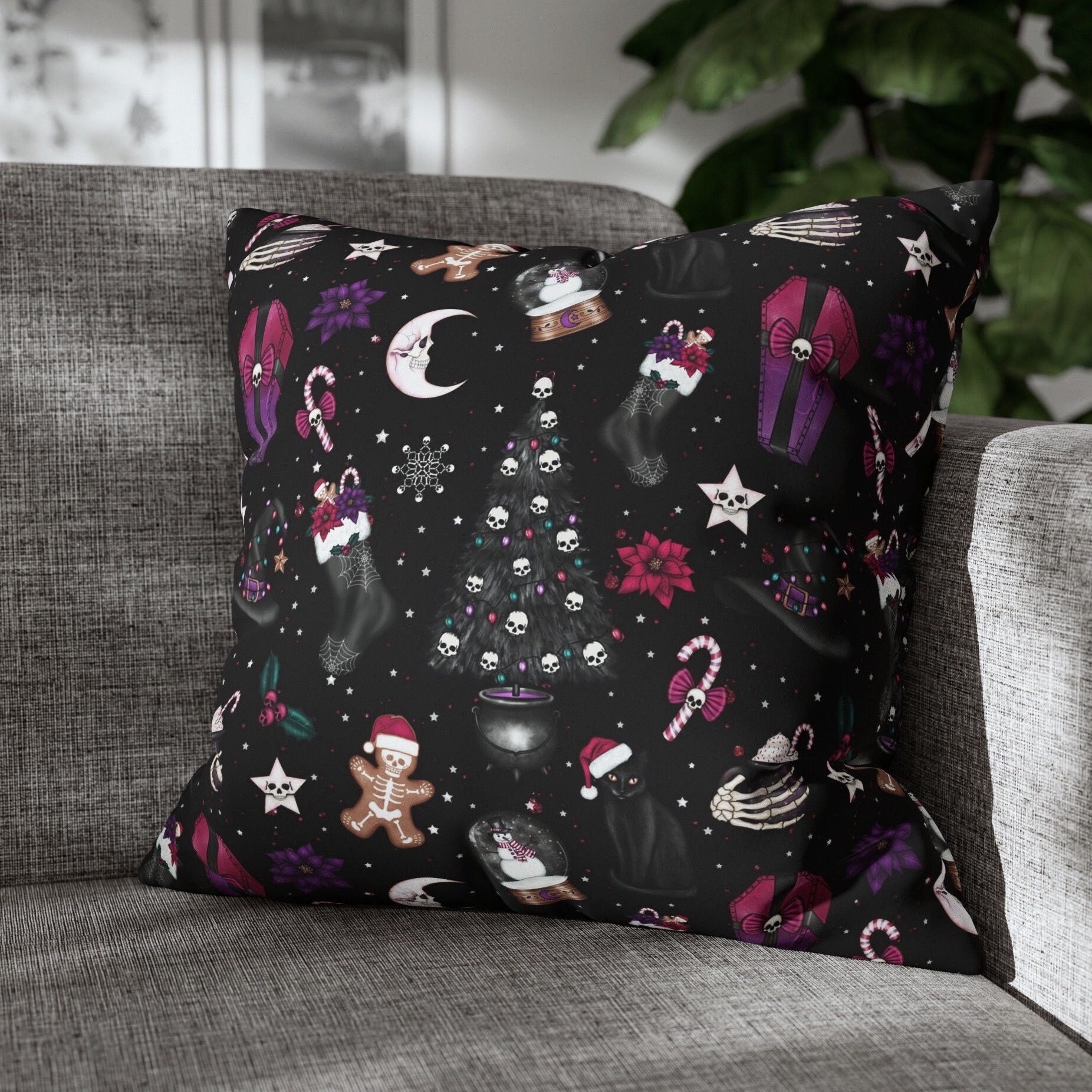 Black night pillow 2025