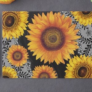 Glass Sunflower Cutting Board - Retro Vintage Sunflower Art Decorative Kitchen Glass Cutting Boards Gift For Women Mom