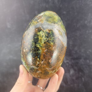 UV Reactive Green Opal Freeform with Dendrites from Madagascar, Polished Opal Display