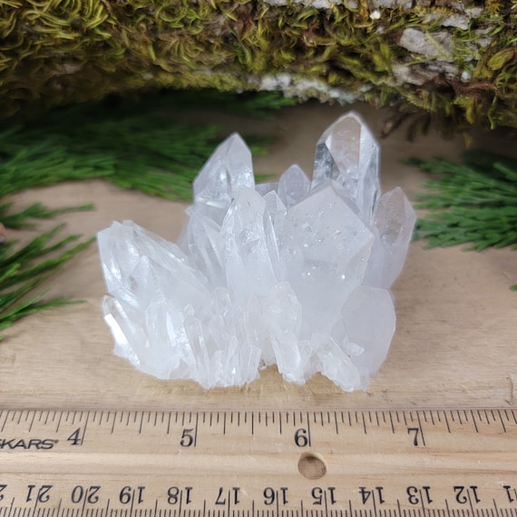 アメリカ、アーカンソー州産のクリアクォーツクラスター、アメリカン