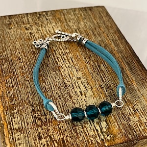 Hand Crafted Vegan Leather and Bead Bracelet Teal B106
