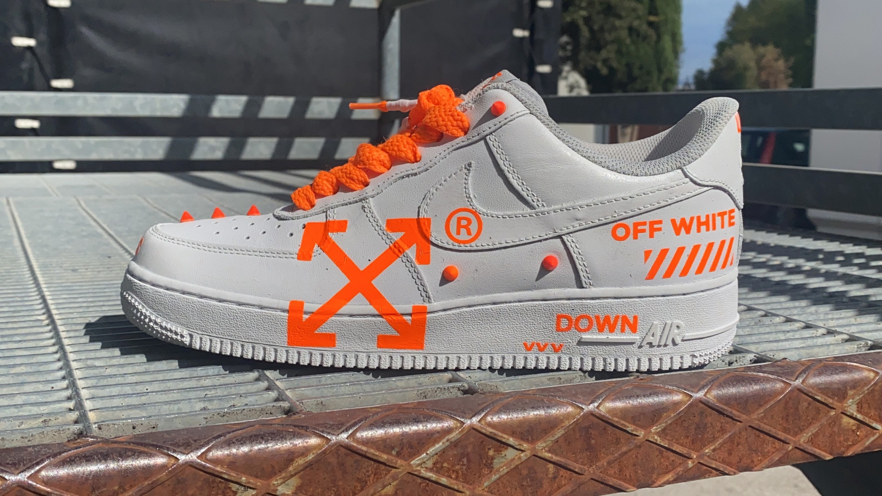 Мерседес off White