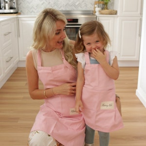 Mum and Kids Apron| Mother Daughter Aprons| Family Matching Apron Set| Mother&#39;s Day Gift| Mum Daughter Matching Gift| Mummy & Me Apron set