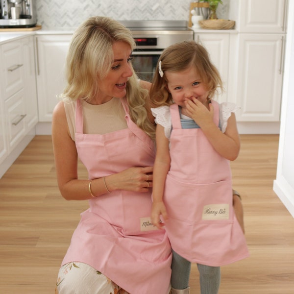 Mum and Kids Apron| Mother Daughter Aprons| Family Matching Apron Set| Mother's Day Gift| Mum Daughter Matching Gift| Mummy & Me Apron set