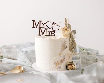 Wedding cake topper | Personalized cake topper | Wooden cake topper | Wedding cake topper with name | Cake topper |
