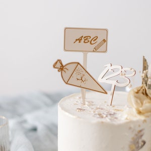 Schoolchild | Cake topper for the start of school | Personalized cake topper | Wooden cake topper | Cake topper | Cake topper | ABC student