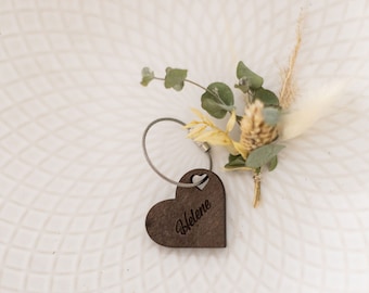 Personalized wooden heart keychain – wedding favor | place card | natural chocolate | Bavaria