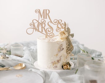 Wedding cake topper | Personalized cake topper | Wooden cake topper | Wedding cake topper with name | Cake topper |