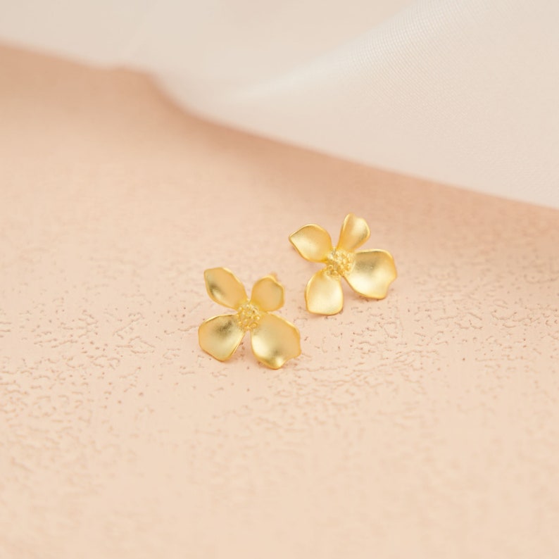 Dainty Lily Earrings, Golden Lily Flower Earrings, Gold flower earring, Dainty Earrings for Women, Gold bridesmaid earring image 6
