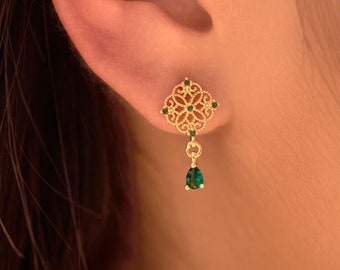 Dainty Emerald Earrings, Elegant threader earrings, 14k gold earrings, victorian earrings, elegant earrings, Handmade earrings