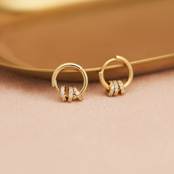 Hoop earrings with zirconia pendants, Creoles silver 925 with zirconia, small gold hoops, gold hoop earrings, circle charm hoops