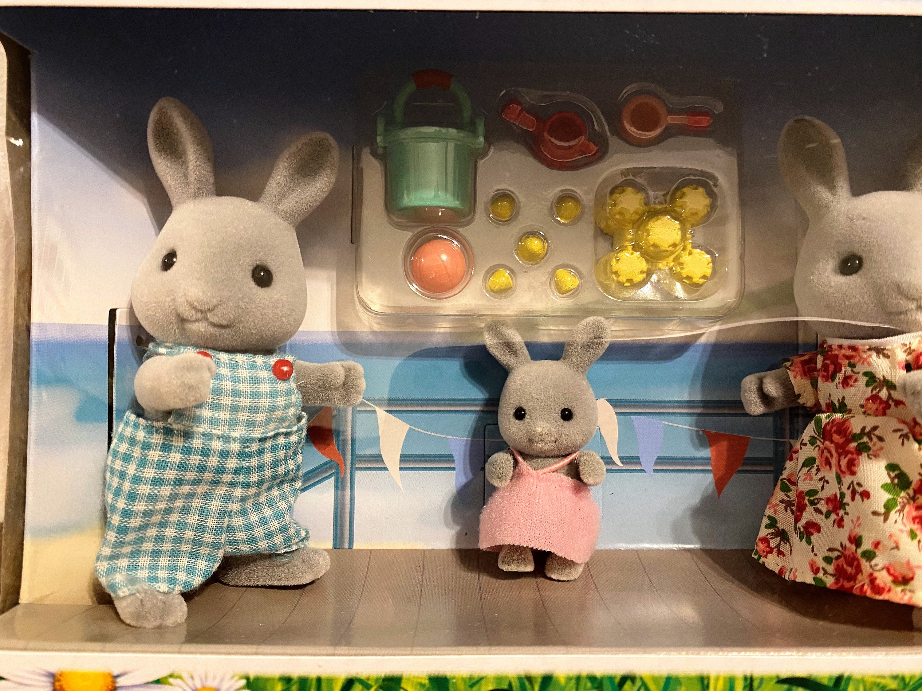 NEW Sylvanian Families Vintage Grey Rabbit Family Babblebrooks New