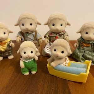 Sylvanian Families Sheep Family Figure Set with Babies Discontinued Vintage Rare Calico Critters