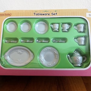 NUEVO Juego de vajilla Sylvanian Families, platos de cena en miniatura, juego de té Calico Critters