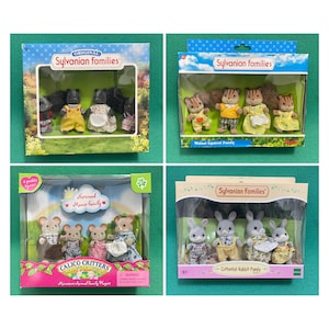 Sylvanian Families Calico Critters Vintage Flair Skunk, Norwood Mouse, Walnut Squirrel, Cottontail Rabbit Family Rare Figures