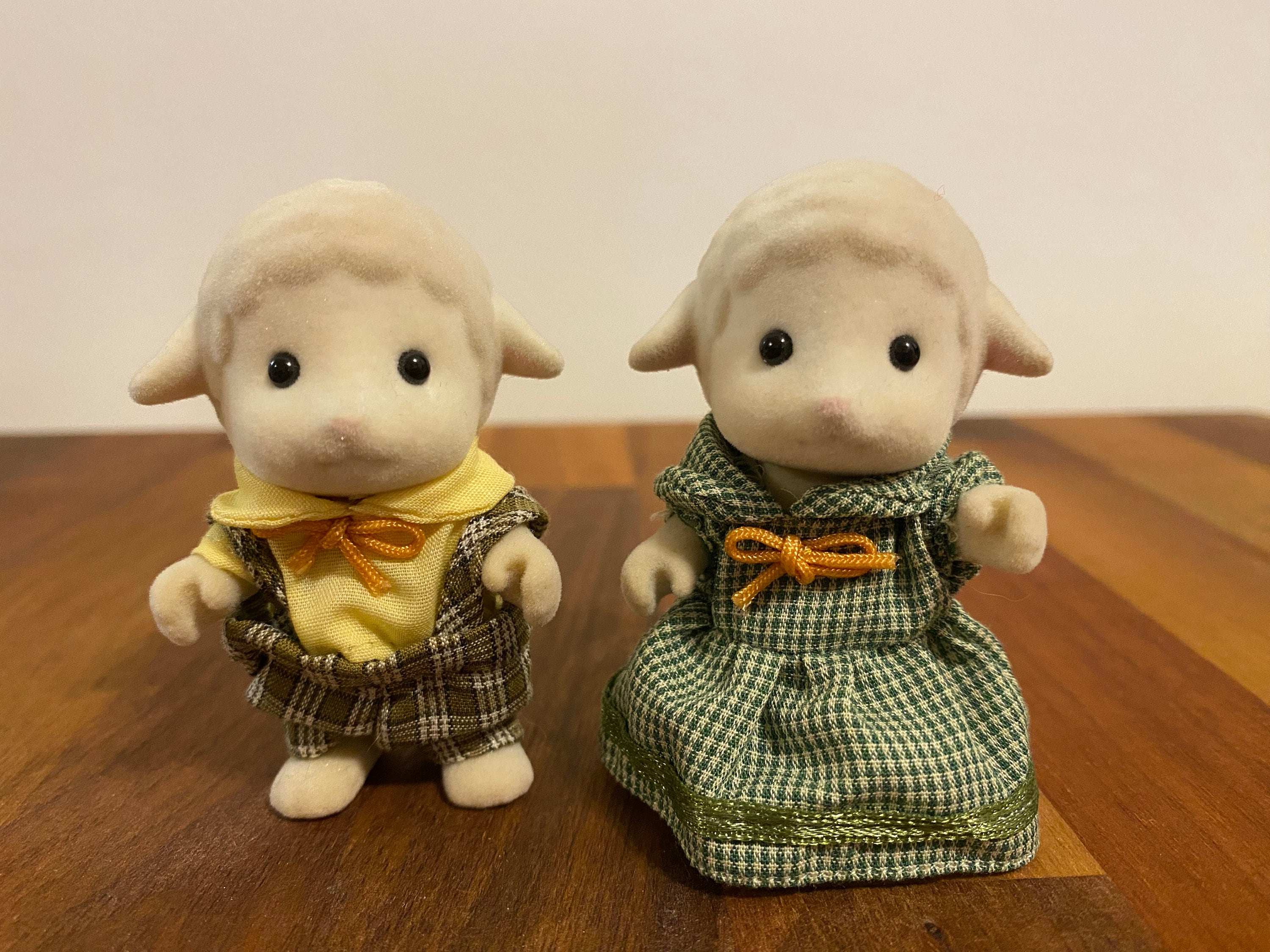 Sylvanian Families - Bebe oveja. Muñecos, muñecas y figuras. Leolo