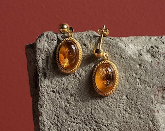 Handgemaakte sterlingzilveren oorbellen van Baltisch barnsteen: minimalistische sieraden