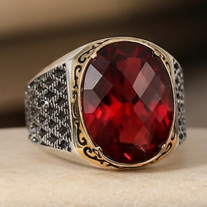 Handgjord herrring i sterlingsilver, röd zirkon, turkisk hantverksstil
