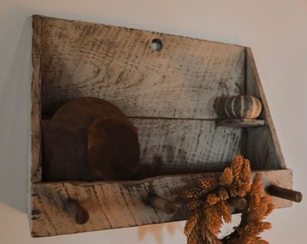 Primitive Farmhouse Wares Wall Box Peg Board Keep