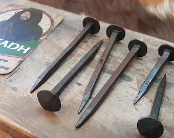 Pack clous en acier fer forgé  pour bouclier viking // 4 clous 75mm et 2 clous 50mm