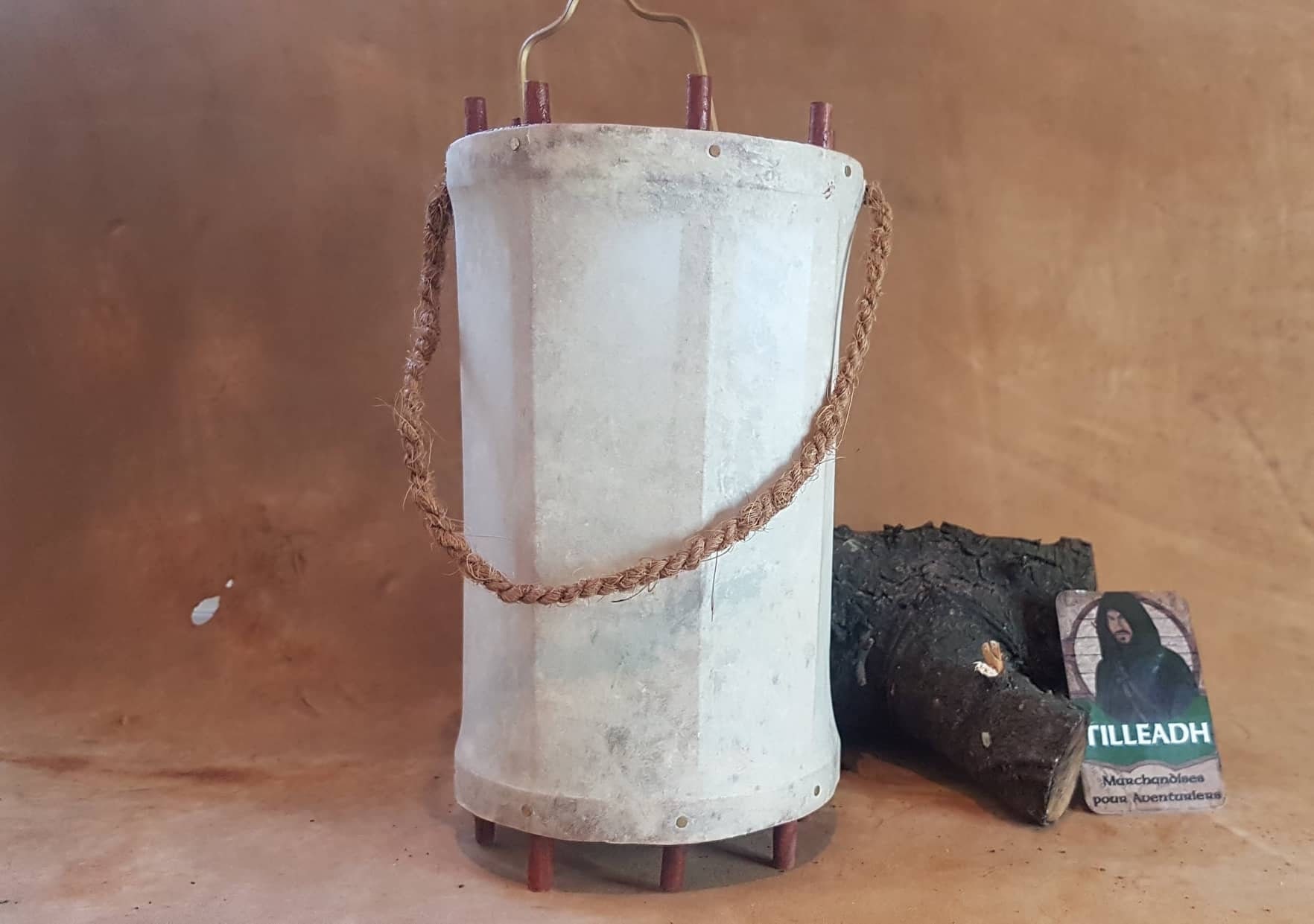 Lanterne Médiévale // Parchemin en Rawhide Bois Laiton