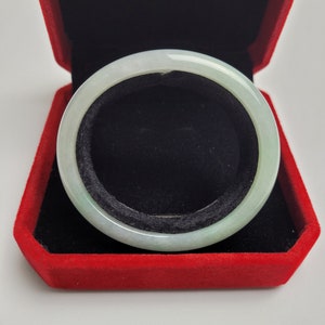 Natural Icy Light Green Jadeite Oval Bangle Untreated Certified <53.7mm>