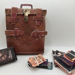 Dolls House Dolls; In Praise Of The Little People – Jolly Volley Vintage - Foto 8