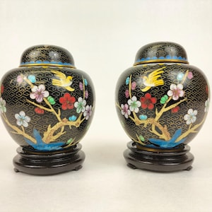 Pair of Chinese cloisonne ginger jars decorated with birds and flowers // 20th century