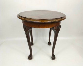 Table d'appoint "boule et griffe" ronde en noyer vintage de style victorien // Milieu du 20ème siècle