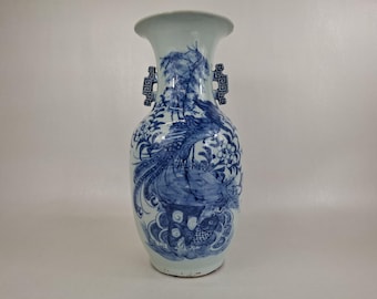 Antiguo jarrón chino con un fénix y flores // Dinastía Qing - siglo XIX
