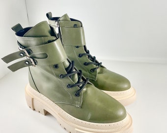 New Womens Holler Combat Boots Olive Green Beige Round Toe Side Zip Buckle New, size 5/6/7/8/9