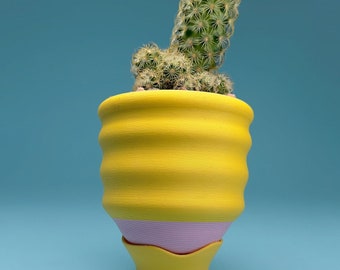 Maceta ondulada amarilla pequeña de 7,6 cm con impresión 3D