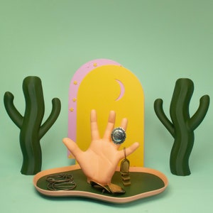The Saguiggle Cactus Green Mini Plastic Wavy Dancing Cactus Tchotchke image 6