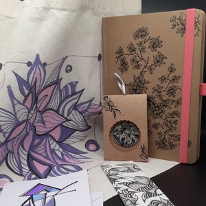 Coffret zentangle " Dessin encre de chine, Création originale, déco maison, chambre, salon, travail, cadeau, porte clés et 1 carte zentangle