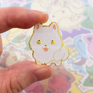 Samoyed enamel pin